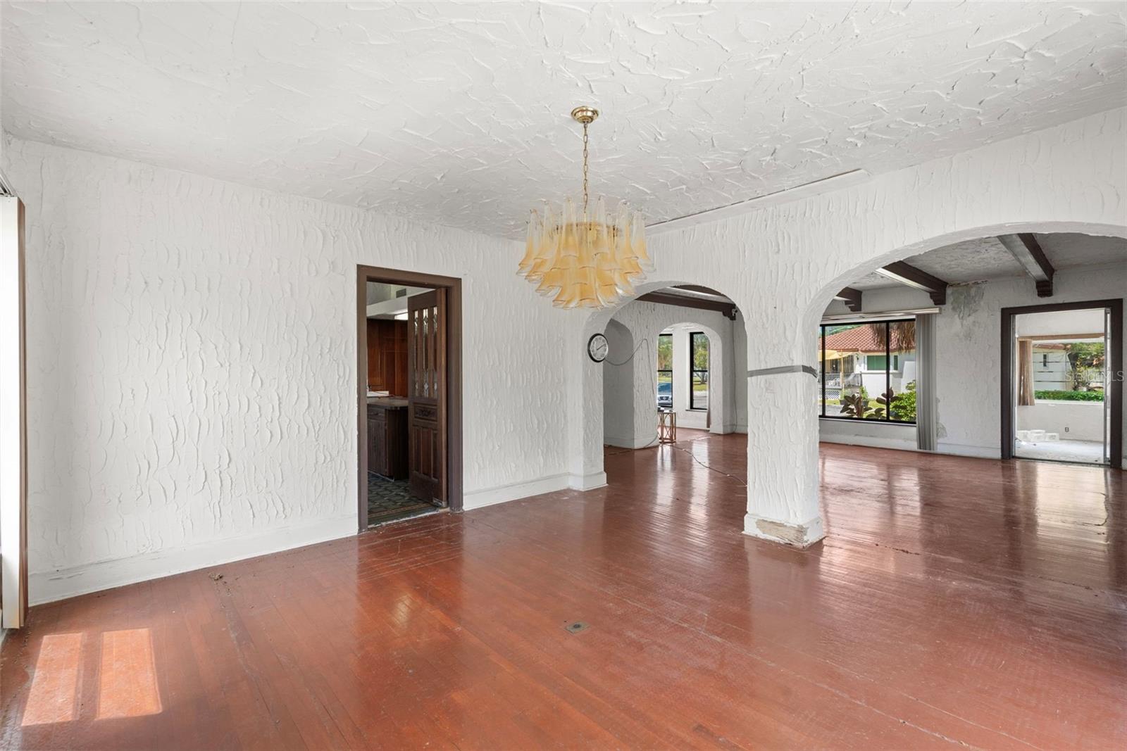 Image 10 of 72 For 7010 Park Street S