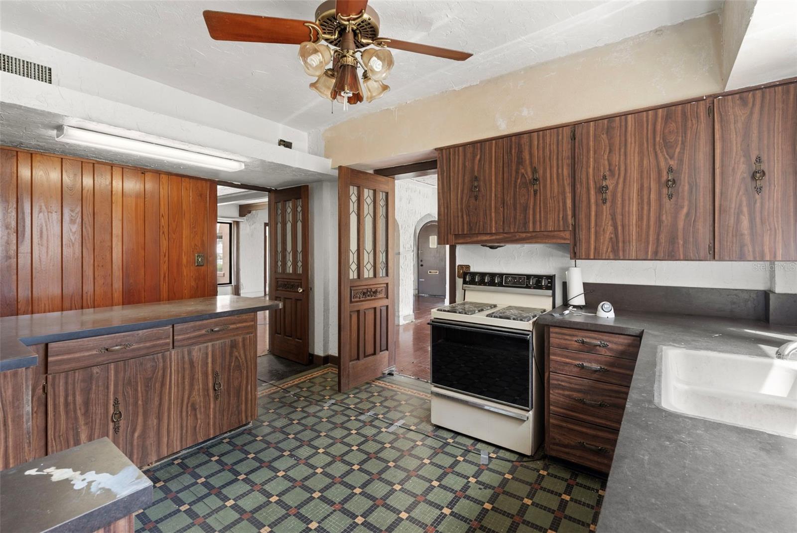 Image 13 of 72 For 7010 Park Street S