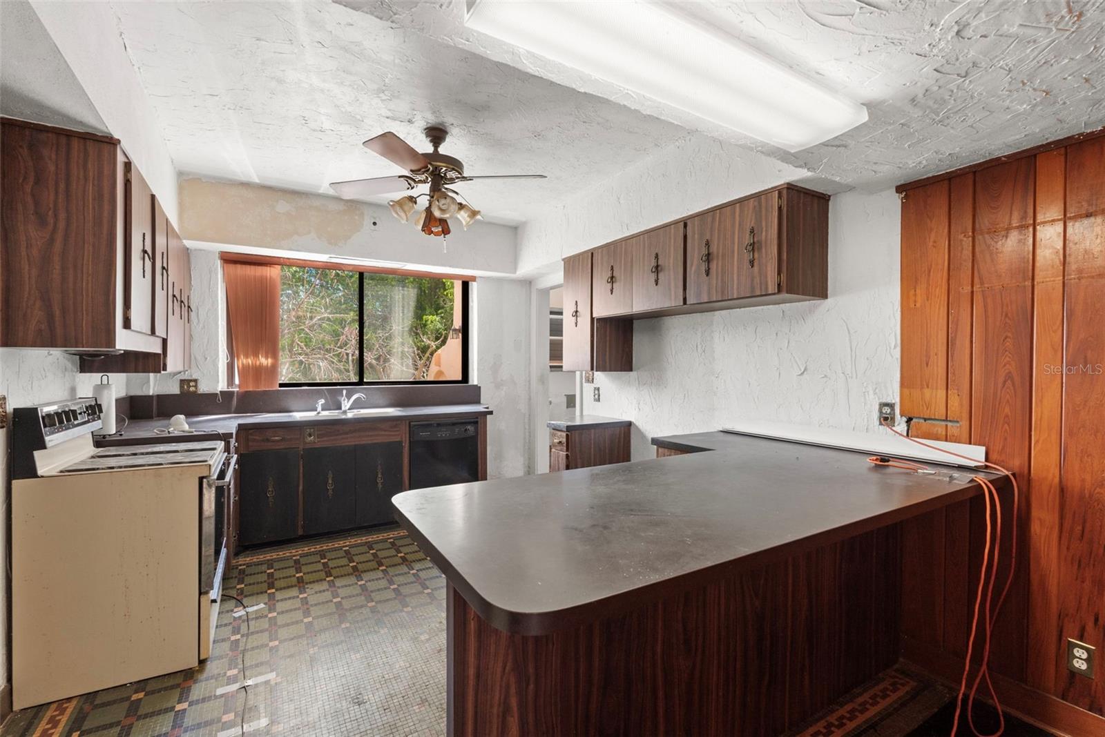 Image 14 of 72 For 7010 Park Street S