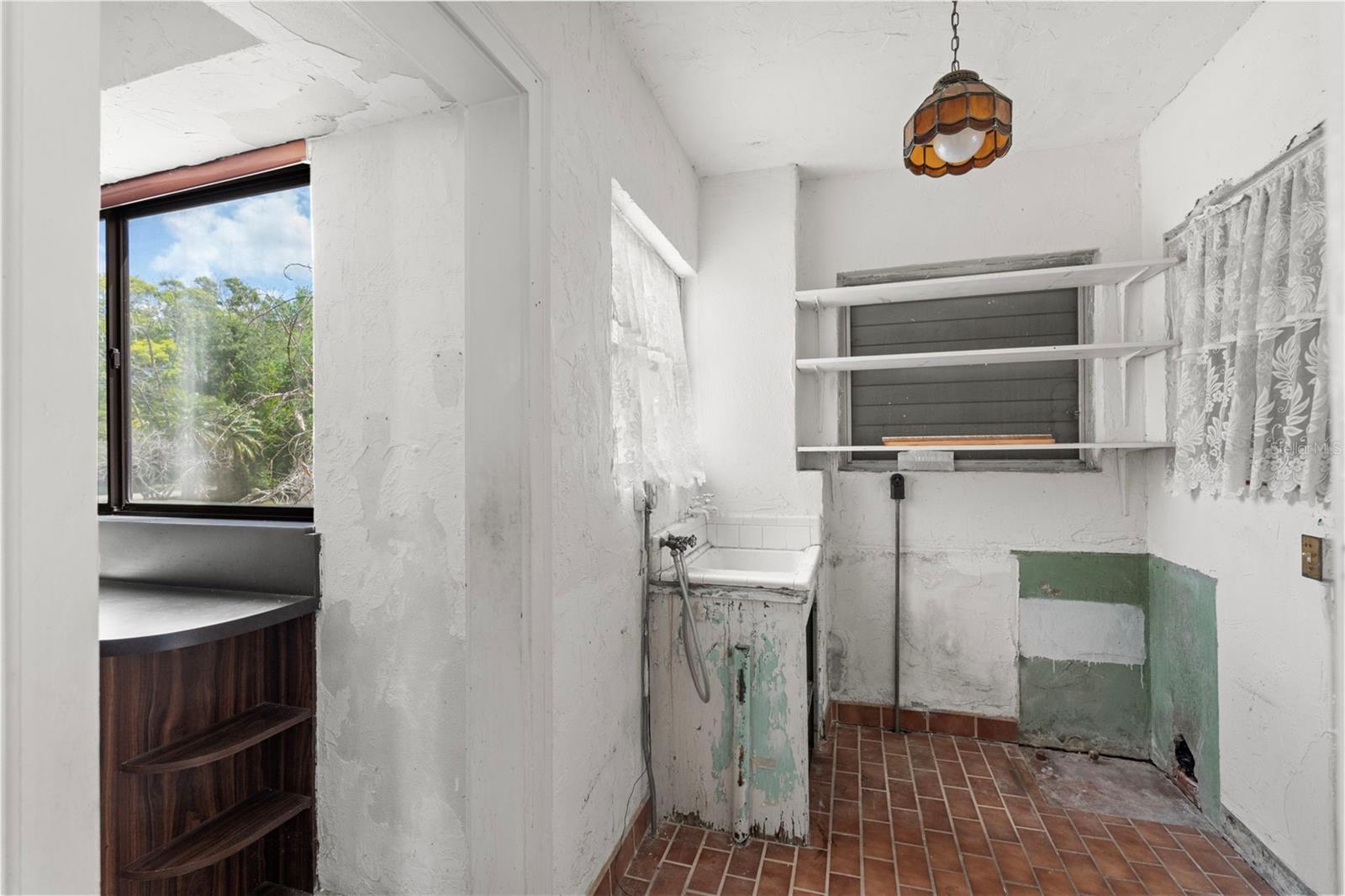 Image 20 of 72 For 7010 Park Street S