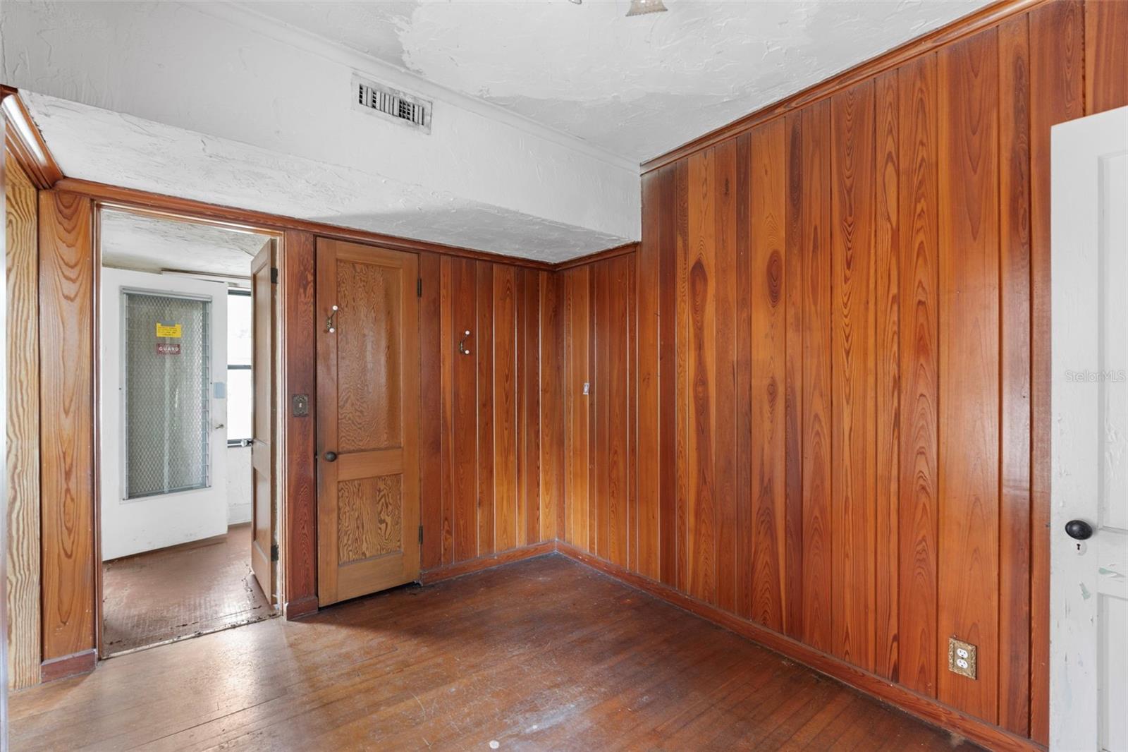 Image 21 of 72 For 7010 Park Street S