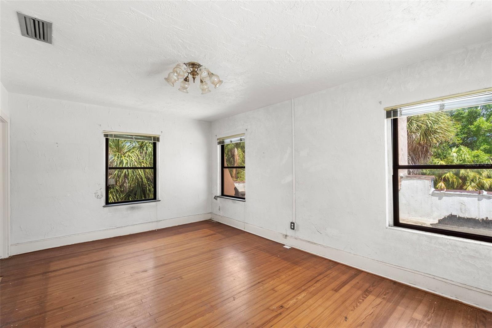 Image 33 of 72 For 7010 Park Street S