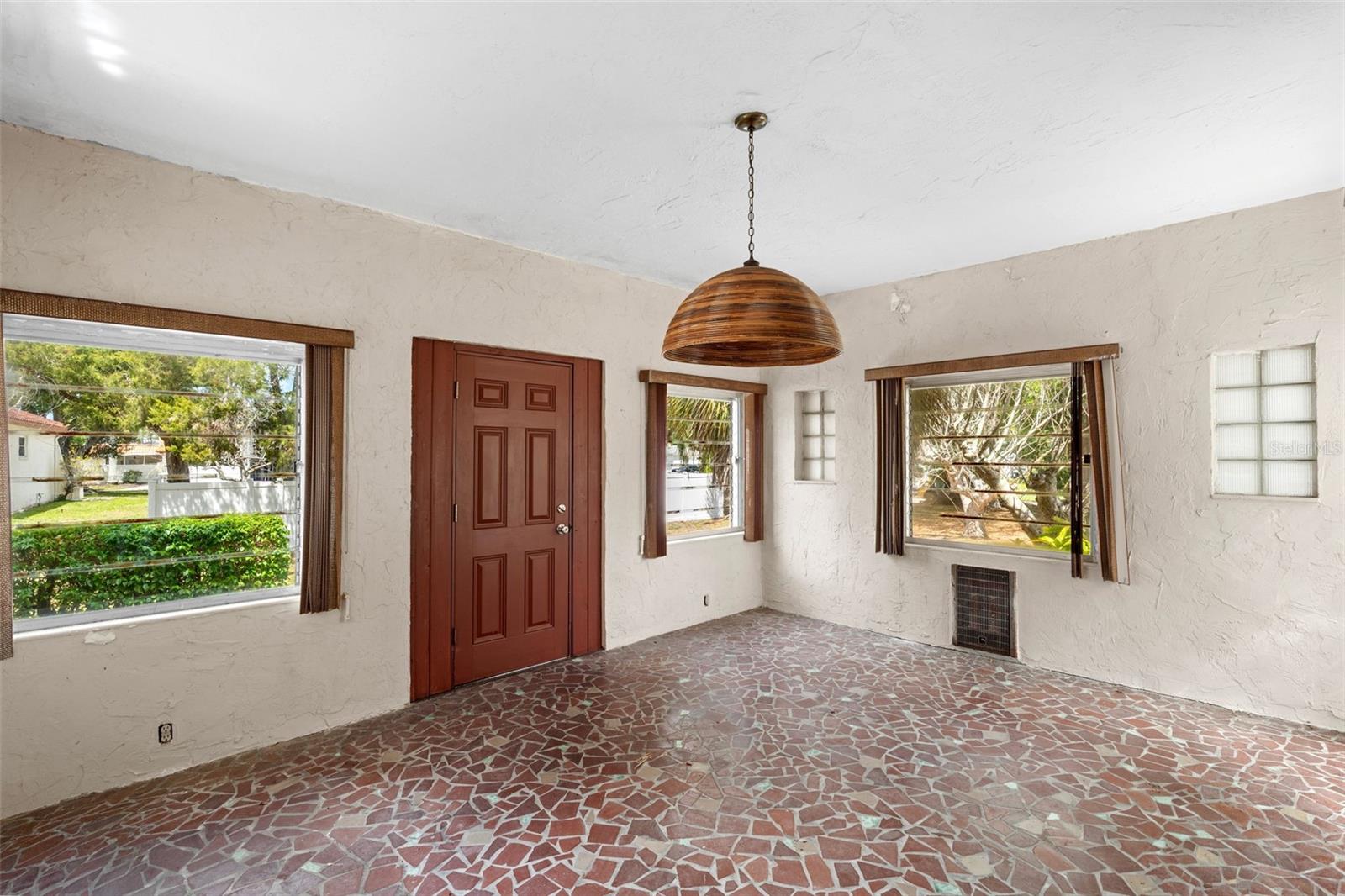 Image 7 of 72 For 7010 Park Street S