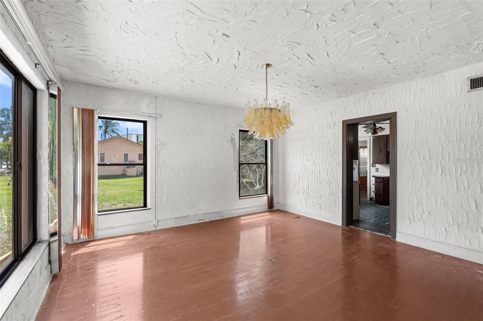 Image 9 of 72 For 7010 Park Street S