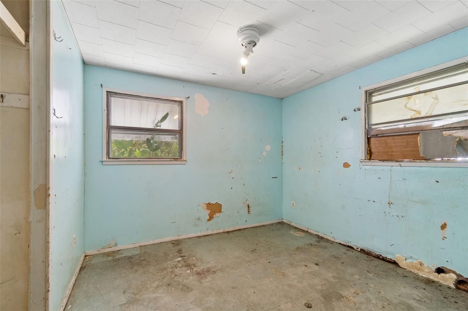 Image 10 of 12 For 5262 5th Avenue N