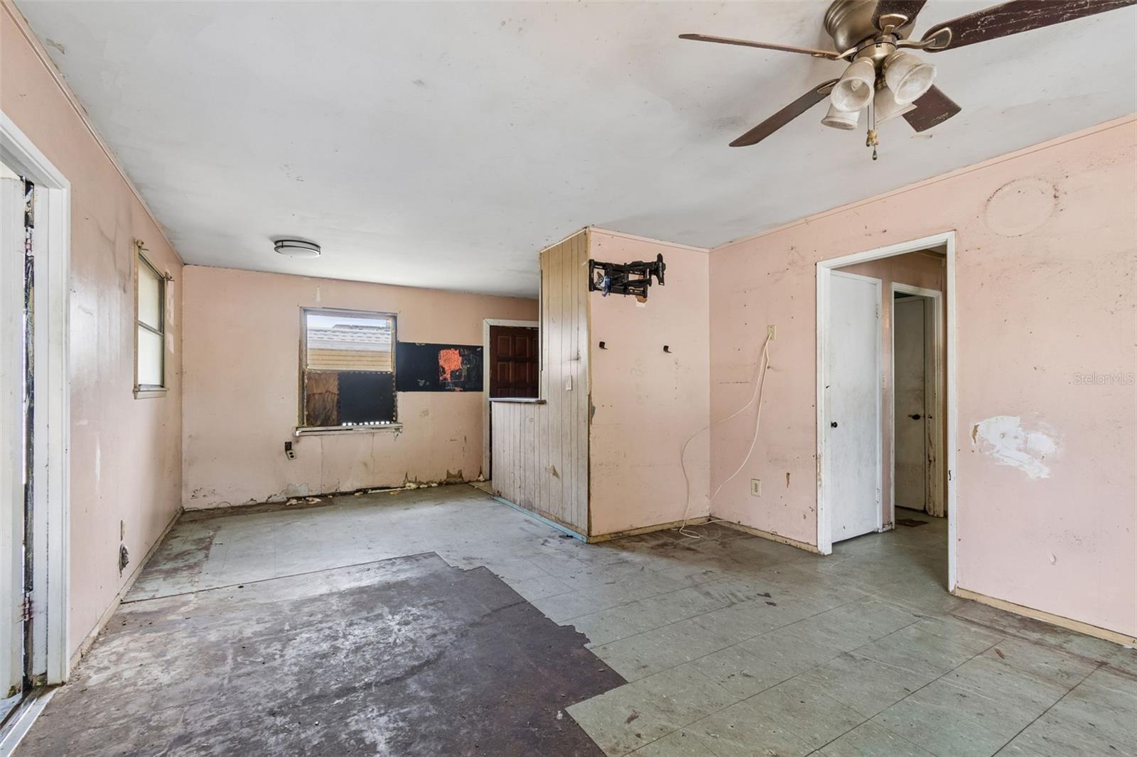 Image 4 of 12 For 5262 5th Avenue N