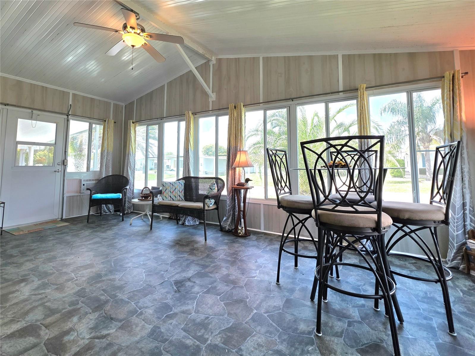 Image 20 of 70 For 5654 Arrowhead Drive