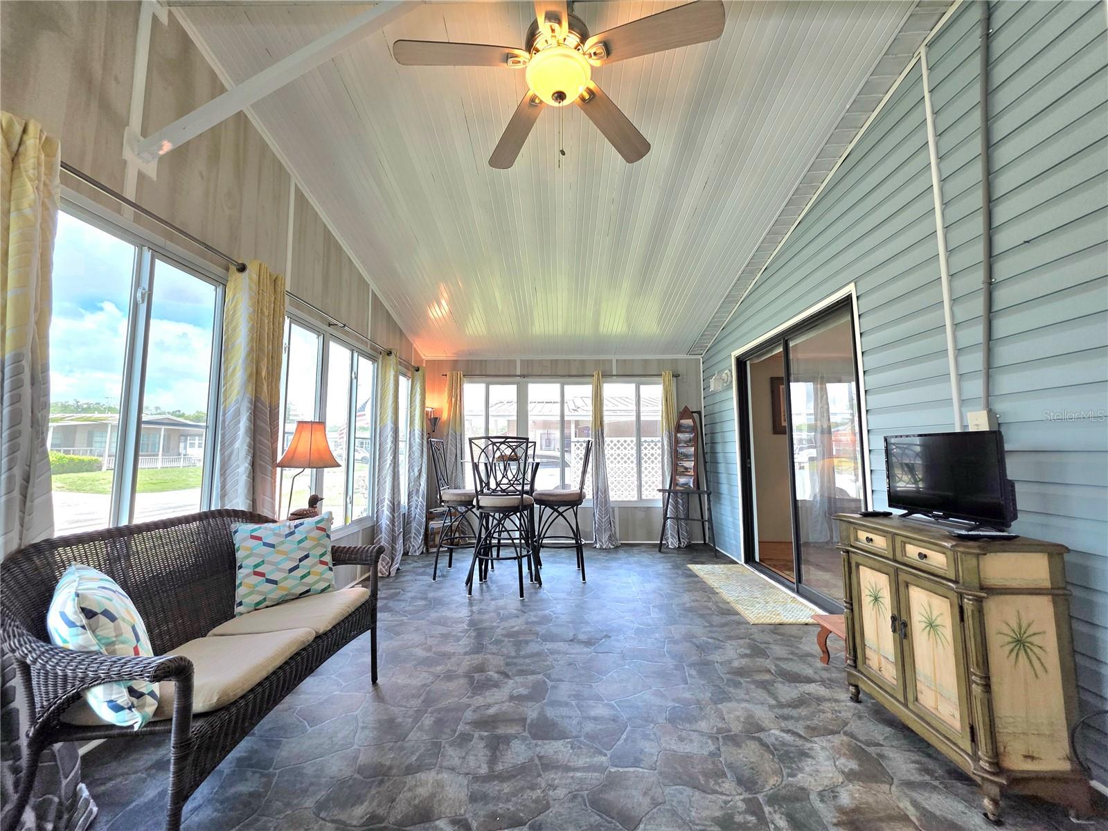 Image 21 of 70 For 5654 Arrowhead Drive