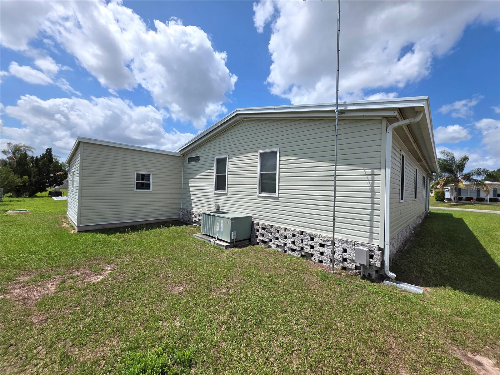 Image 4 of 70 For 5654 Arrowhead Drive