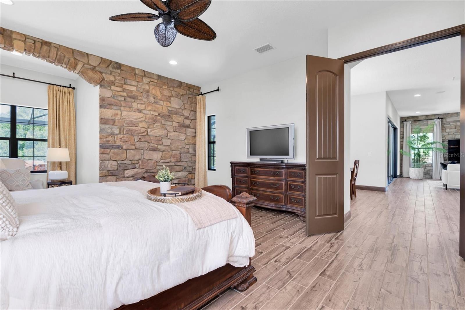 Image 21 of 99 For 3100 Barbour Trail