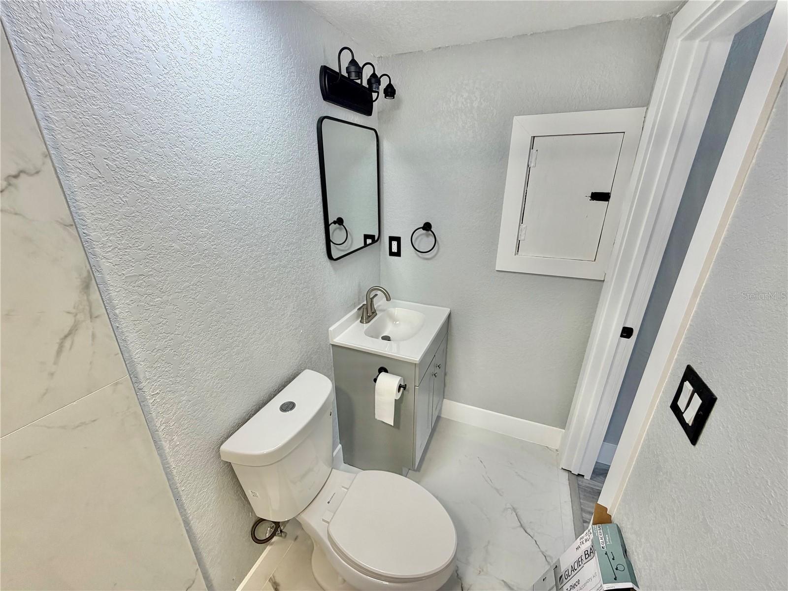 Image 12 of 17 For 2728 1st Avenue S