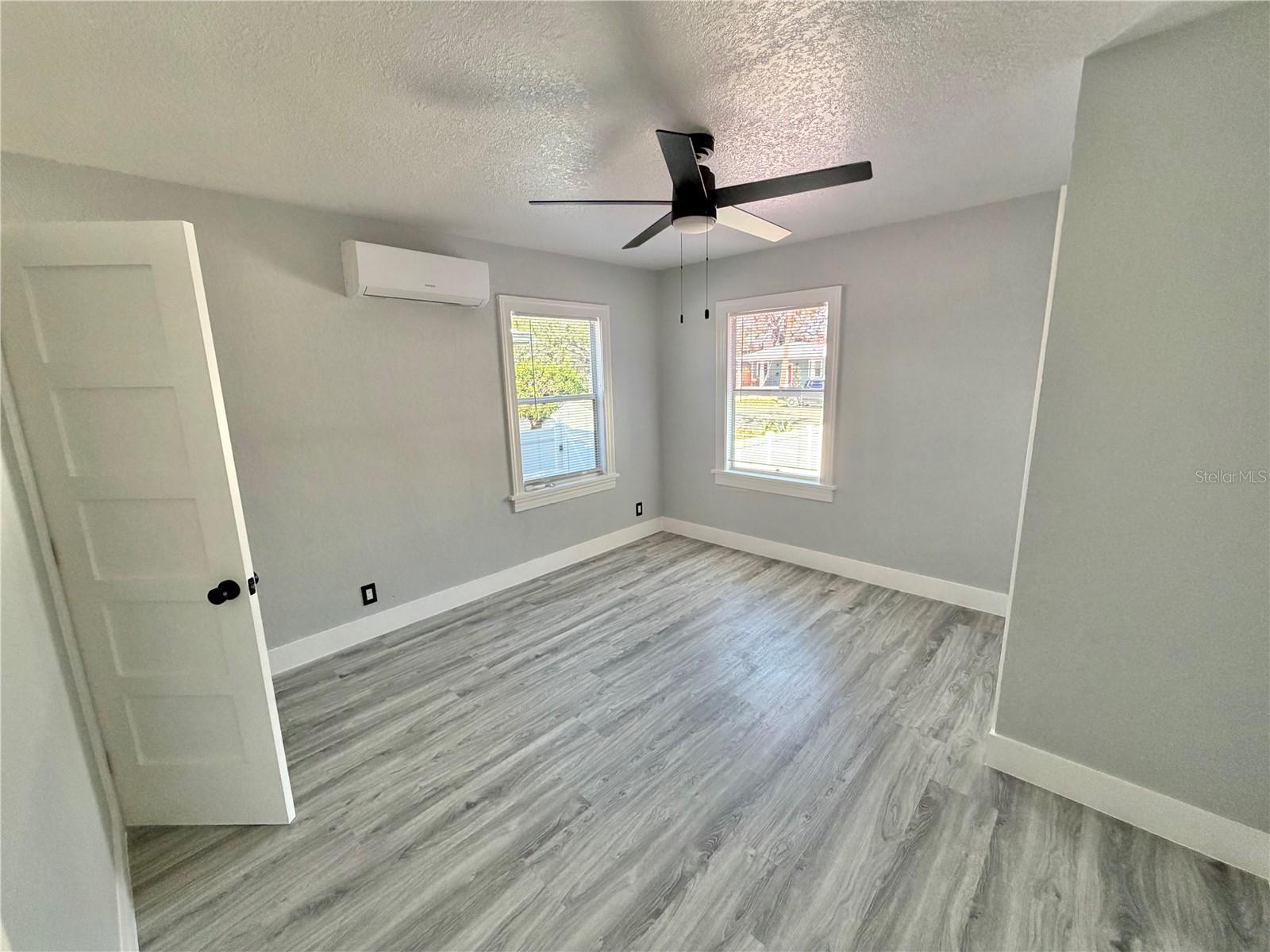 Image 14 of 17 For 2728 1st Avenue S