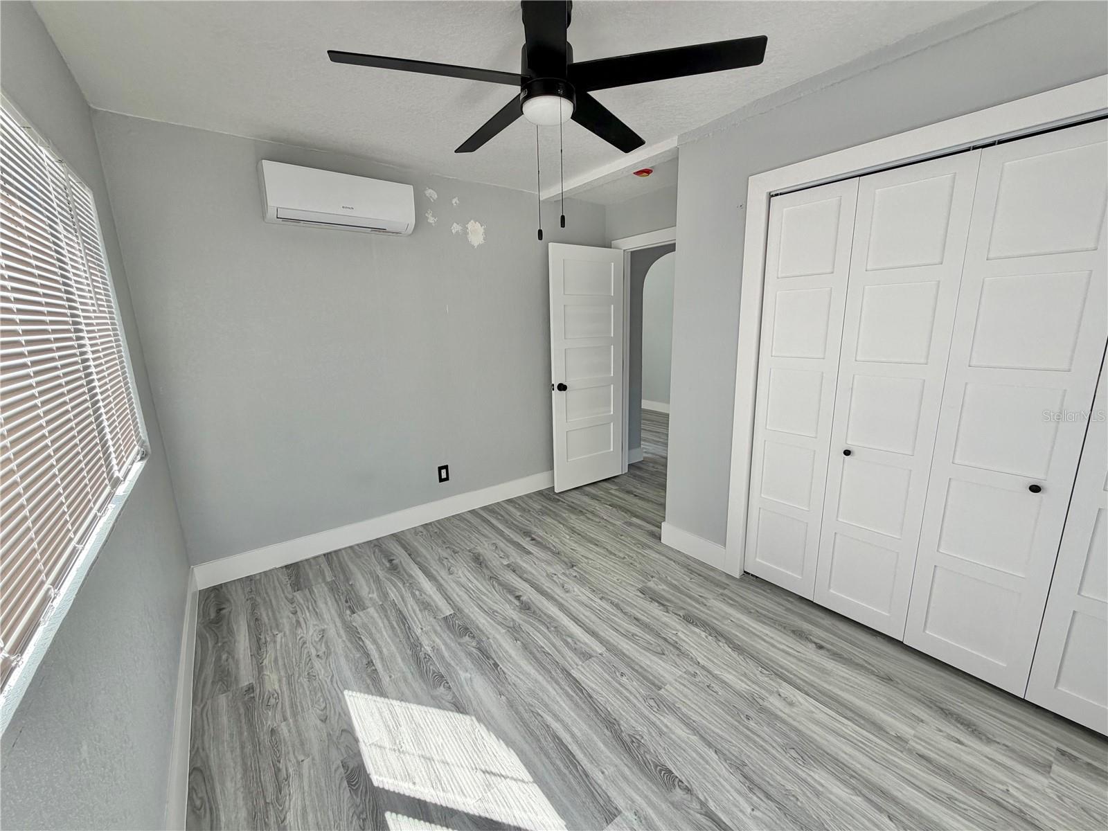 Image 16 of 17 For 2728 1st Avenue S