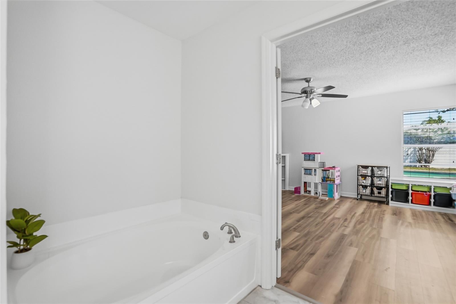 Image 34 of 62 For 12212 Wildbrook Drive