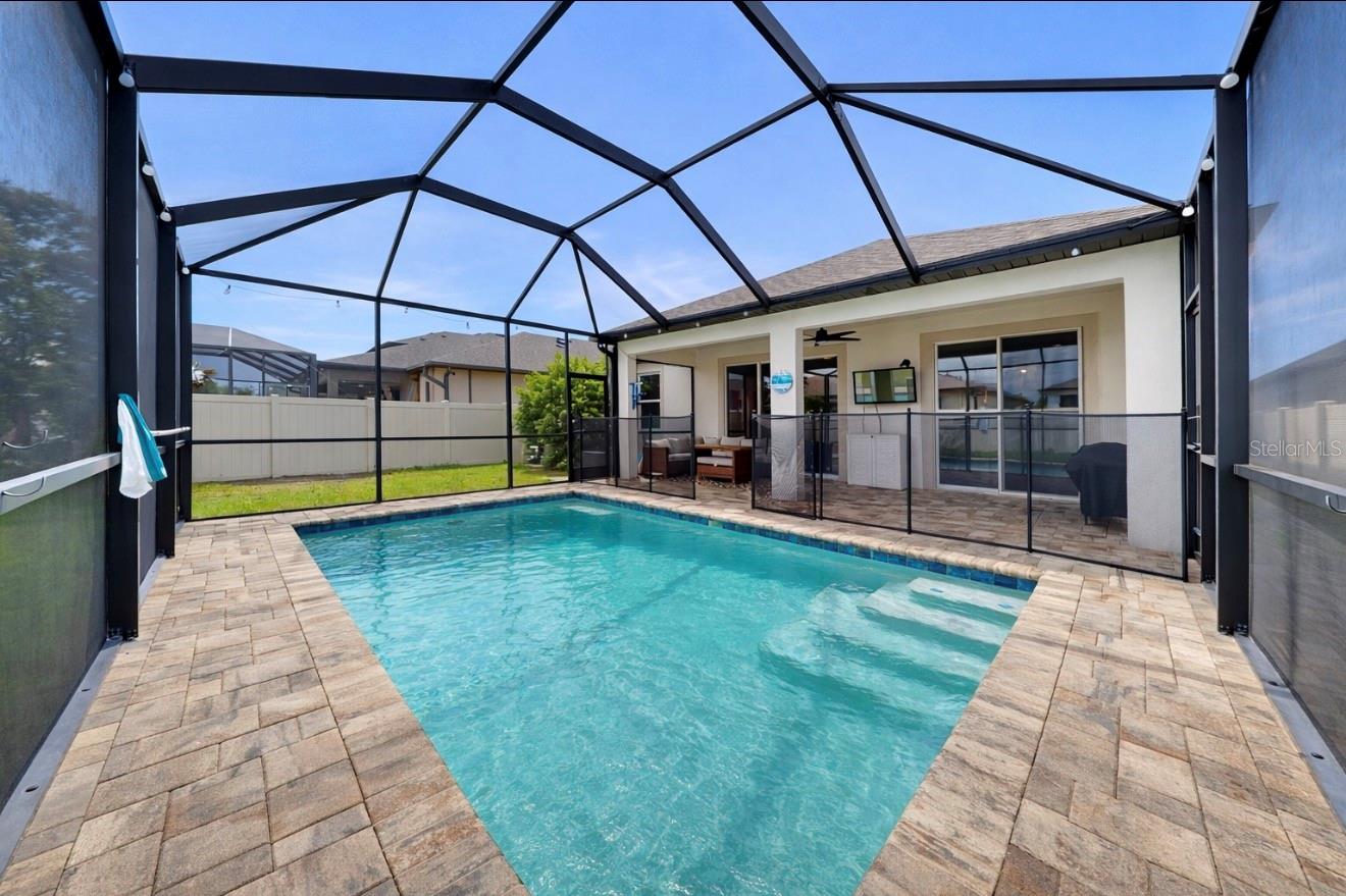 Listing photo id 0 for 10322 Wine Press Avenue