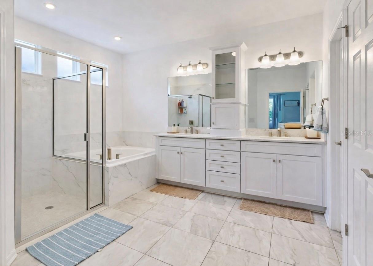 Listing photo id 20 for 10322 Wine Press Avenue