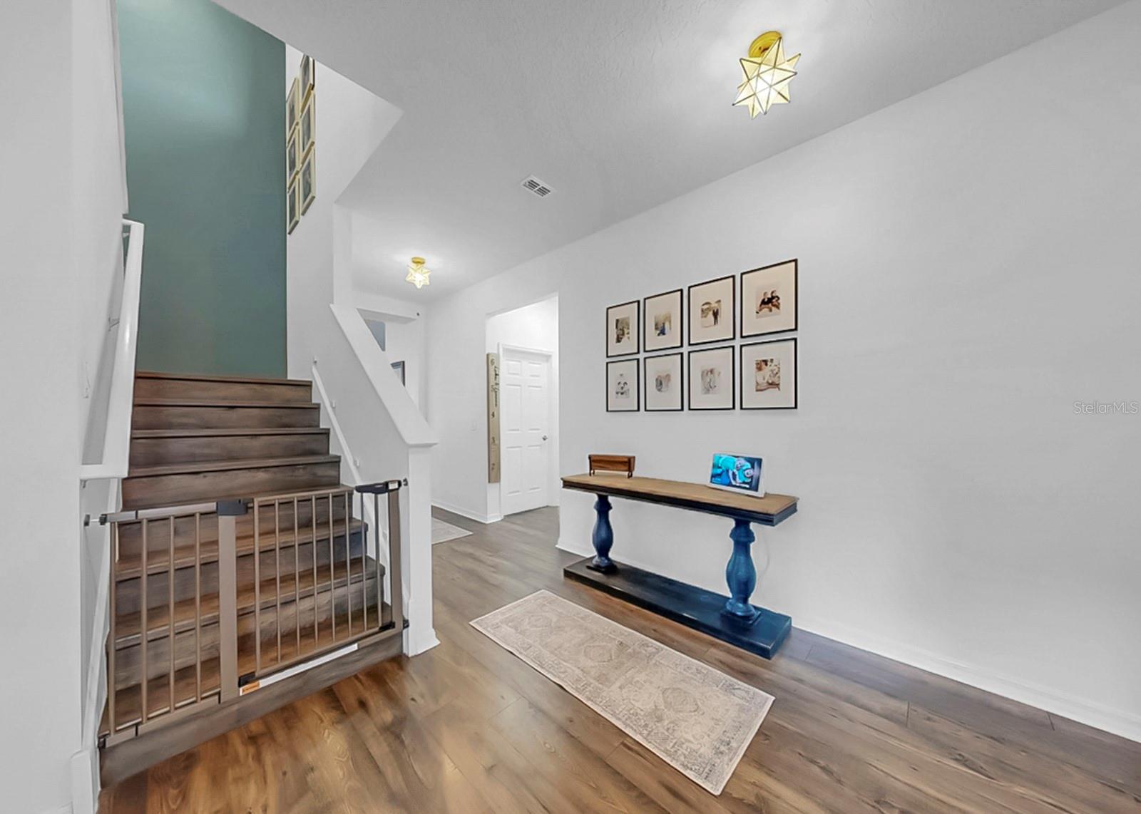 Listing photo id 21 for 10322 Wine Press Avenue