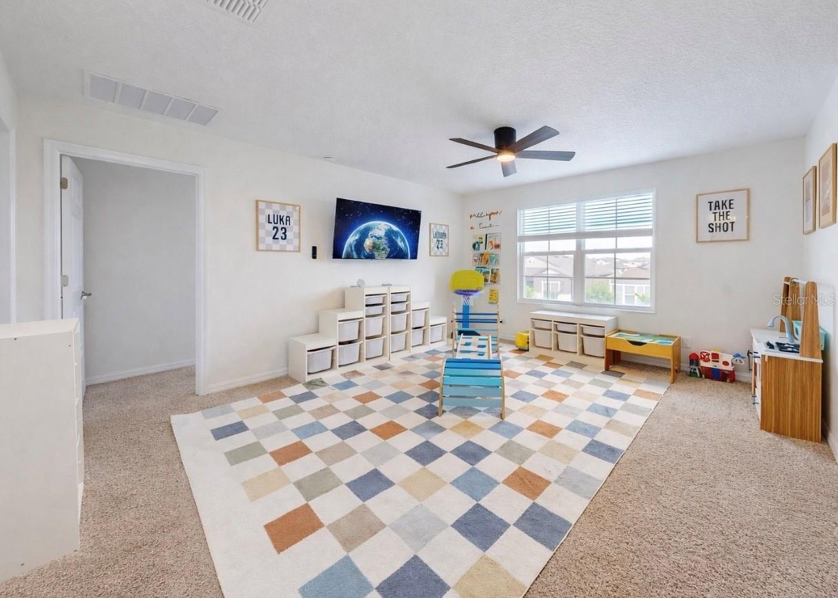 Listing photo id 23 for 10322 Wine Press Avenue