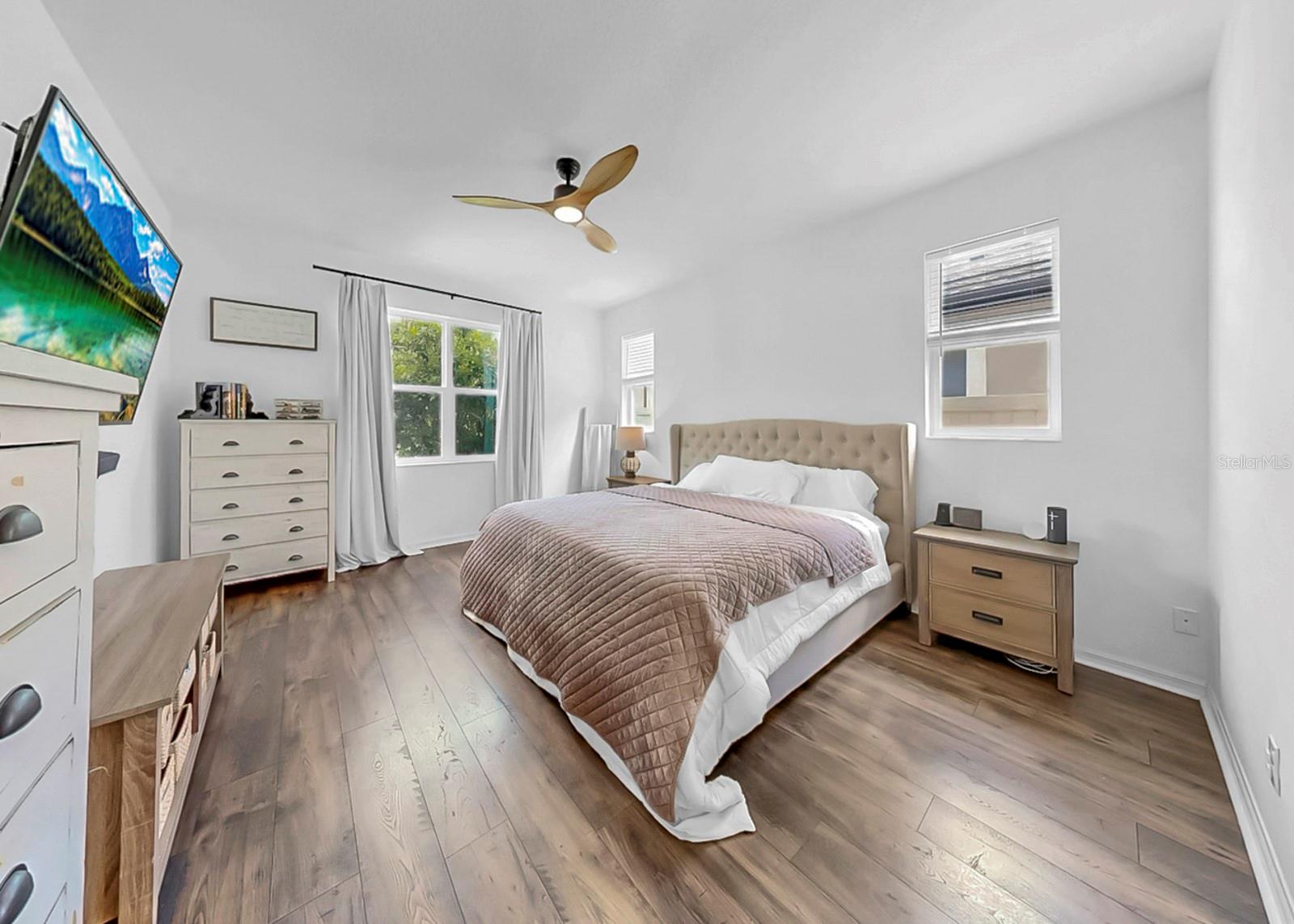 Listing photo id 27 for 10322 Wine Press Avenue