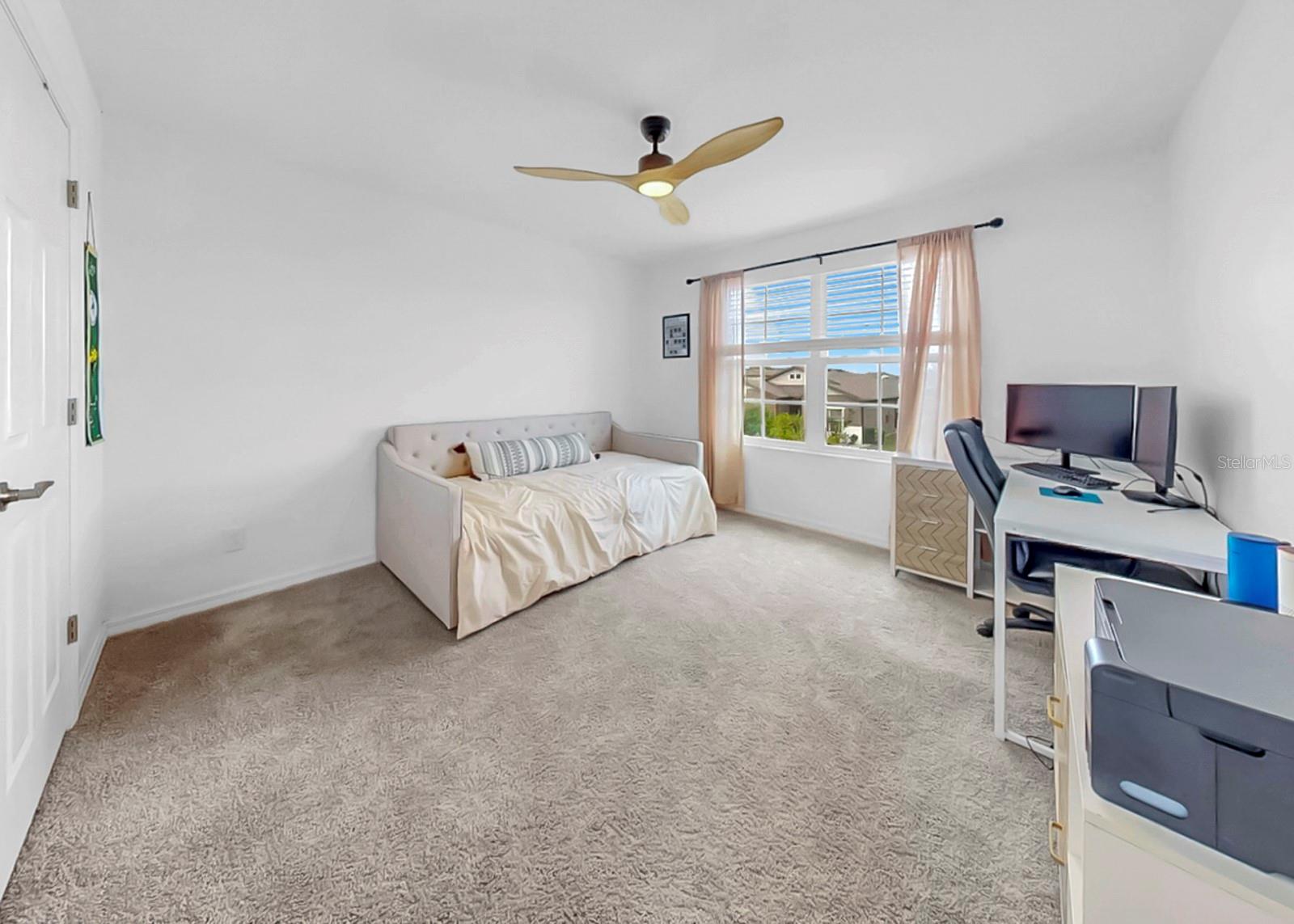 Listing photo id 36 for 10322 Wine Press Avenue