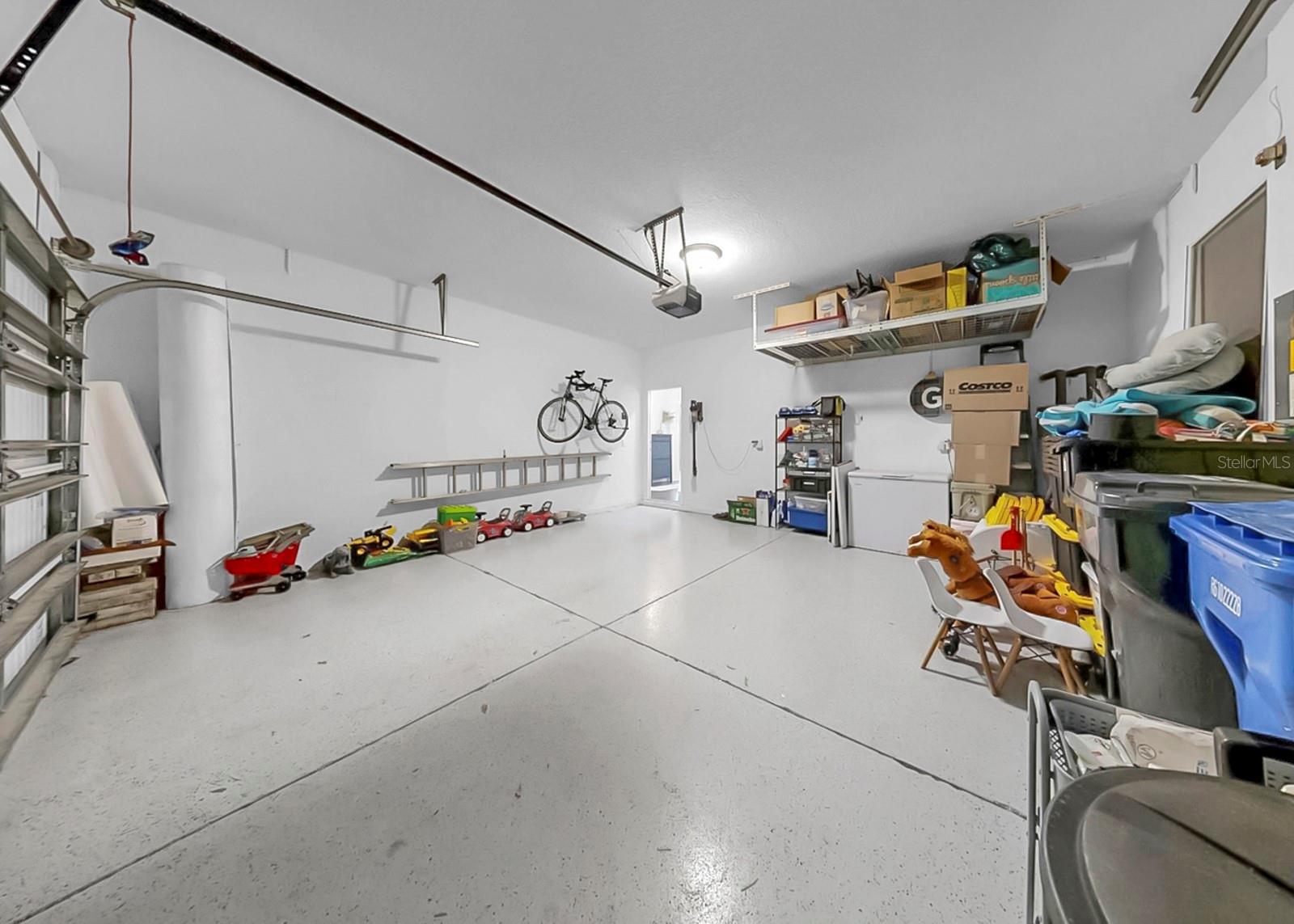 Listing photo id 39 for 10322 Wine Press Avenue