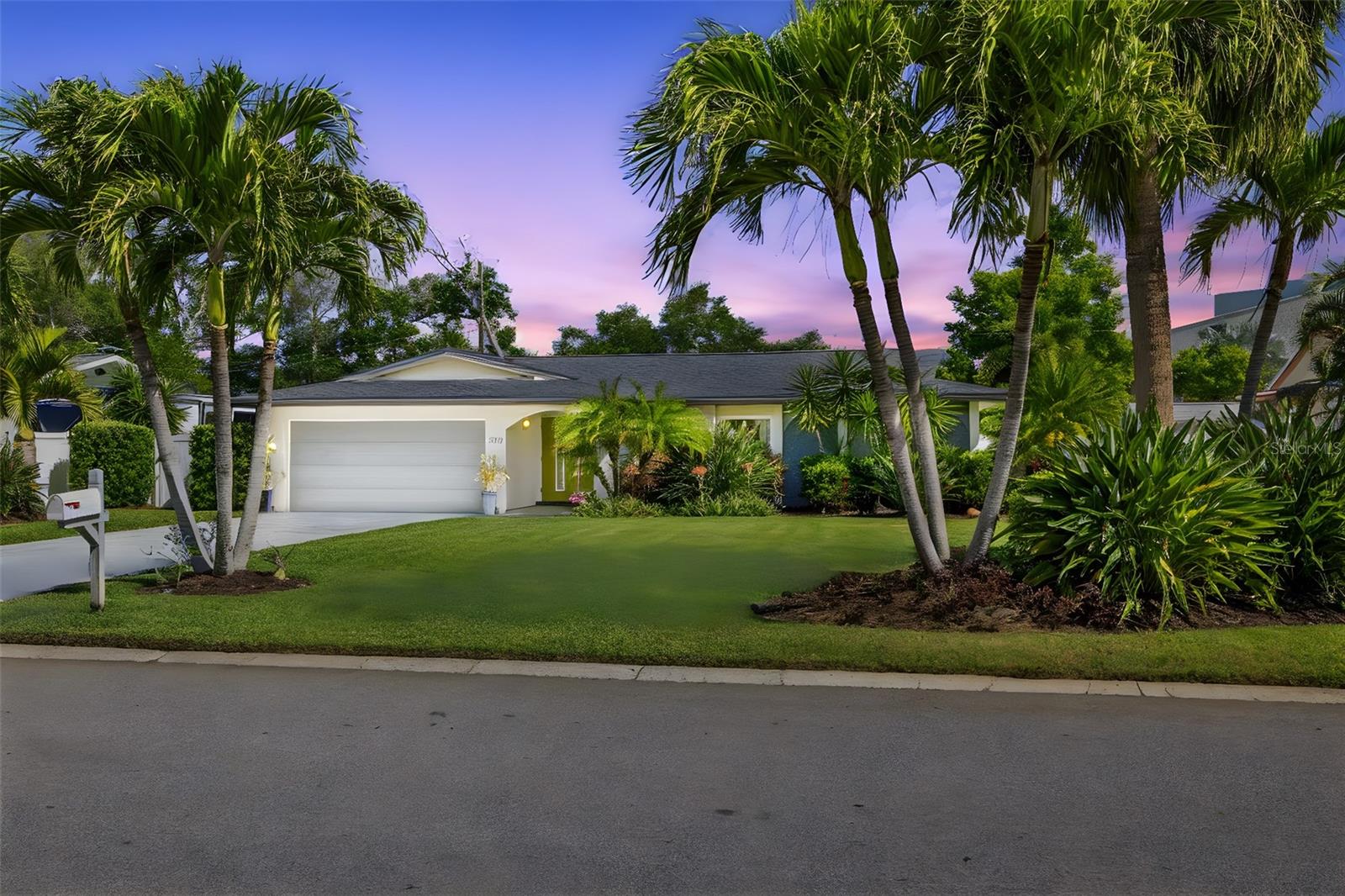 Image 24 of 33 For 3176 San Jose Street