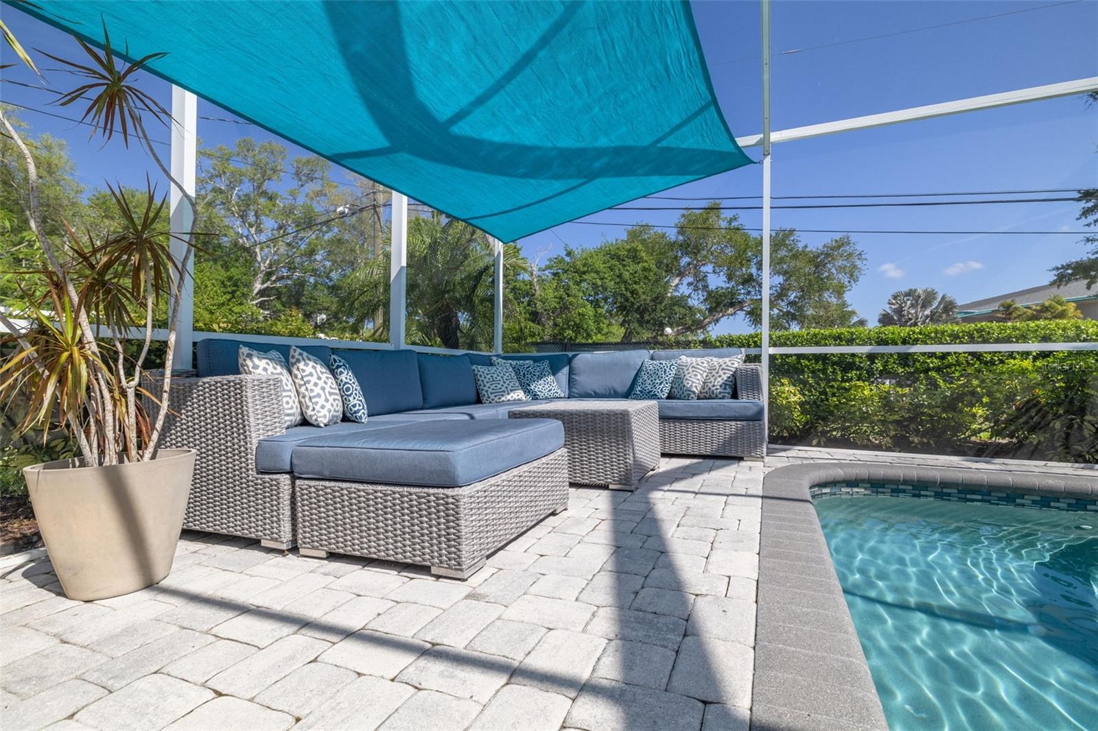 Image 27 of 33 For 3176 San Jose Street