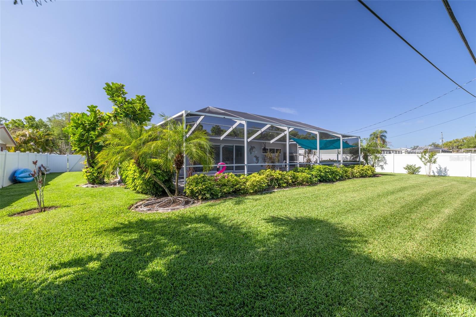 Image 28 of 33 For 3176 San Jose Street