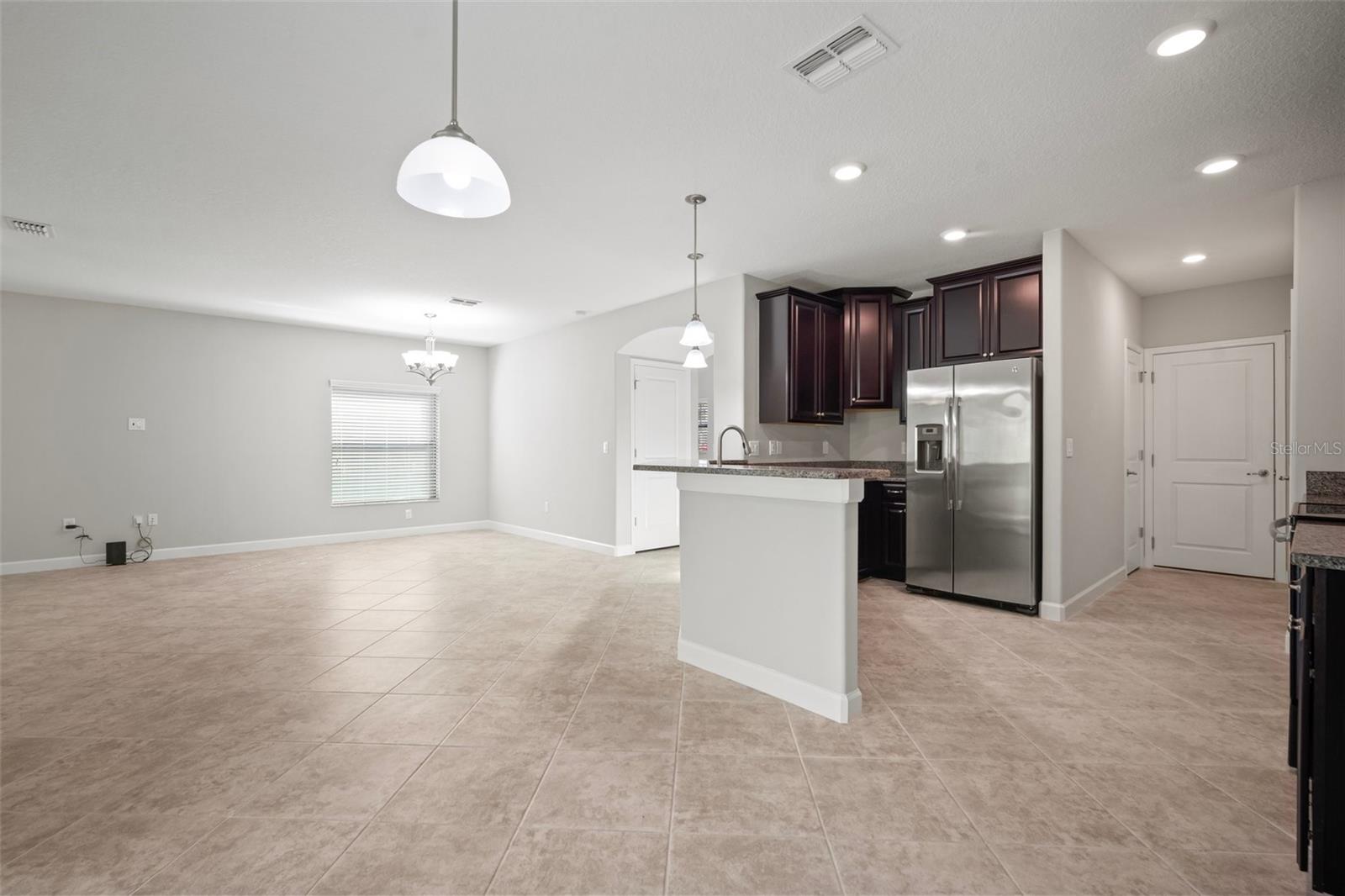 Image 14 of 62 For 1653 Ludington Avenue