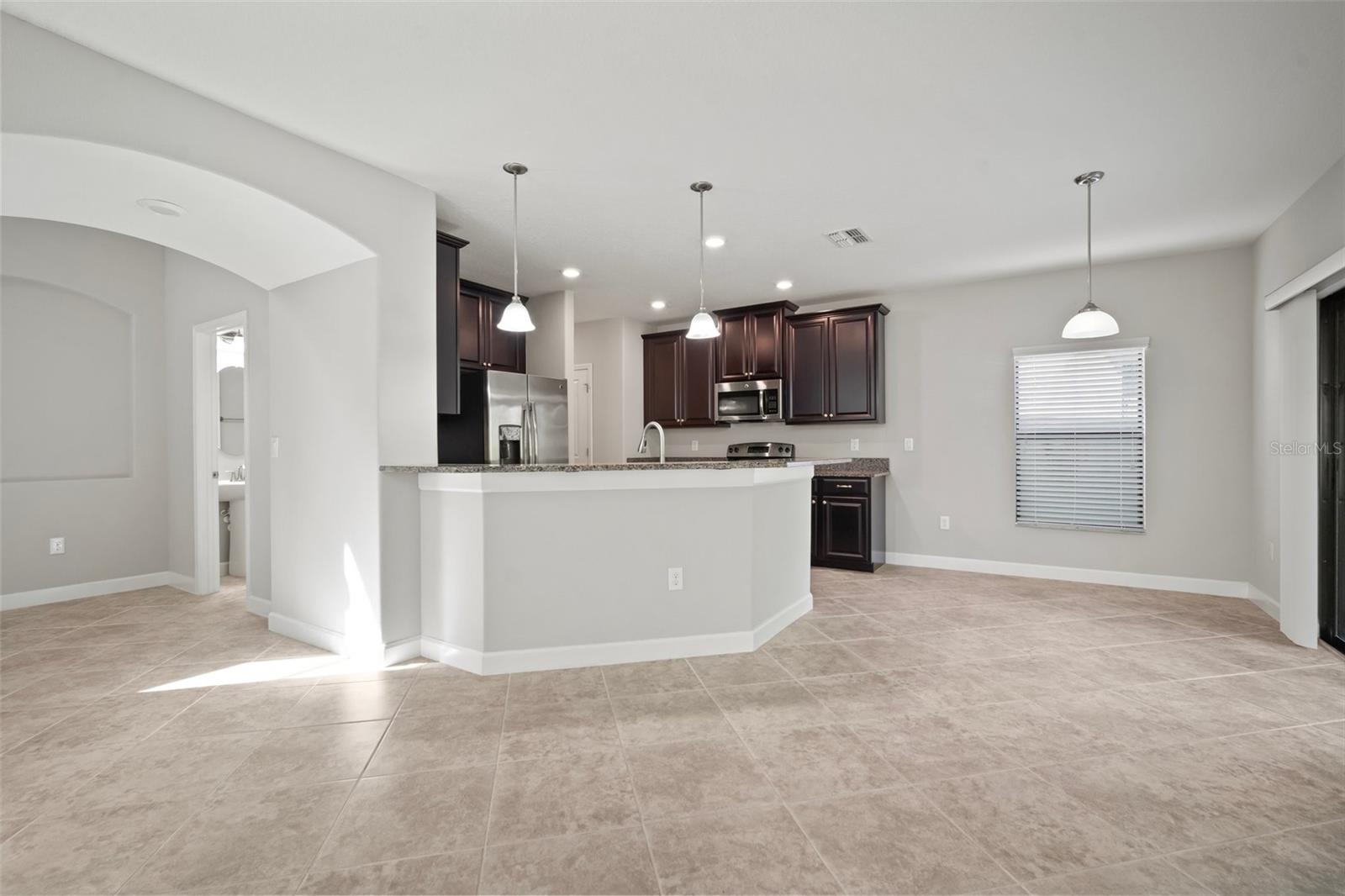 Image 5 of 62 For 1653 Ludington Avenue