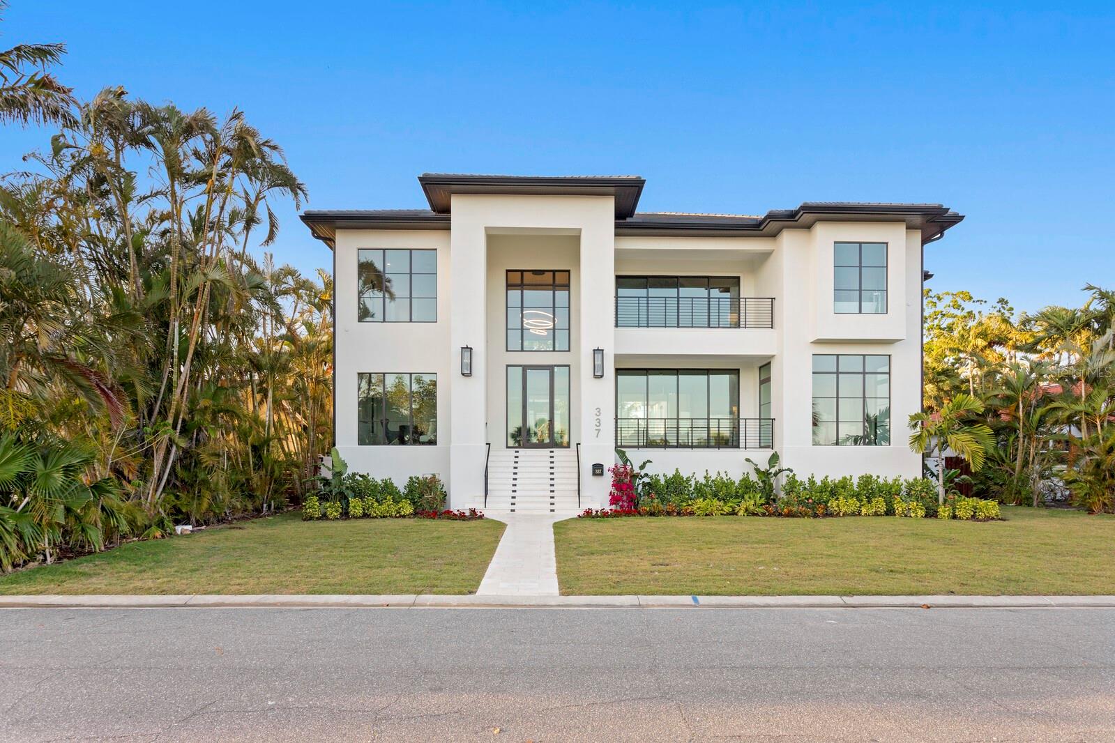 Details for 337 Coffee Pot Drive Ne, ST PETERSBURG, FL 33704