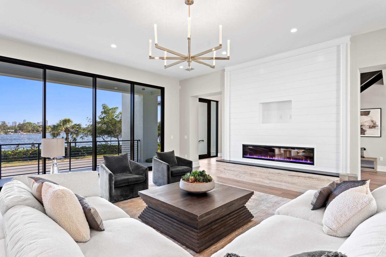 Image 12 of 59 For 337 Coffee Pot Drive Ne