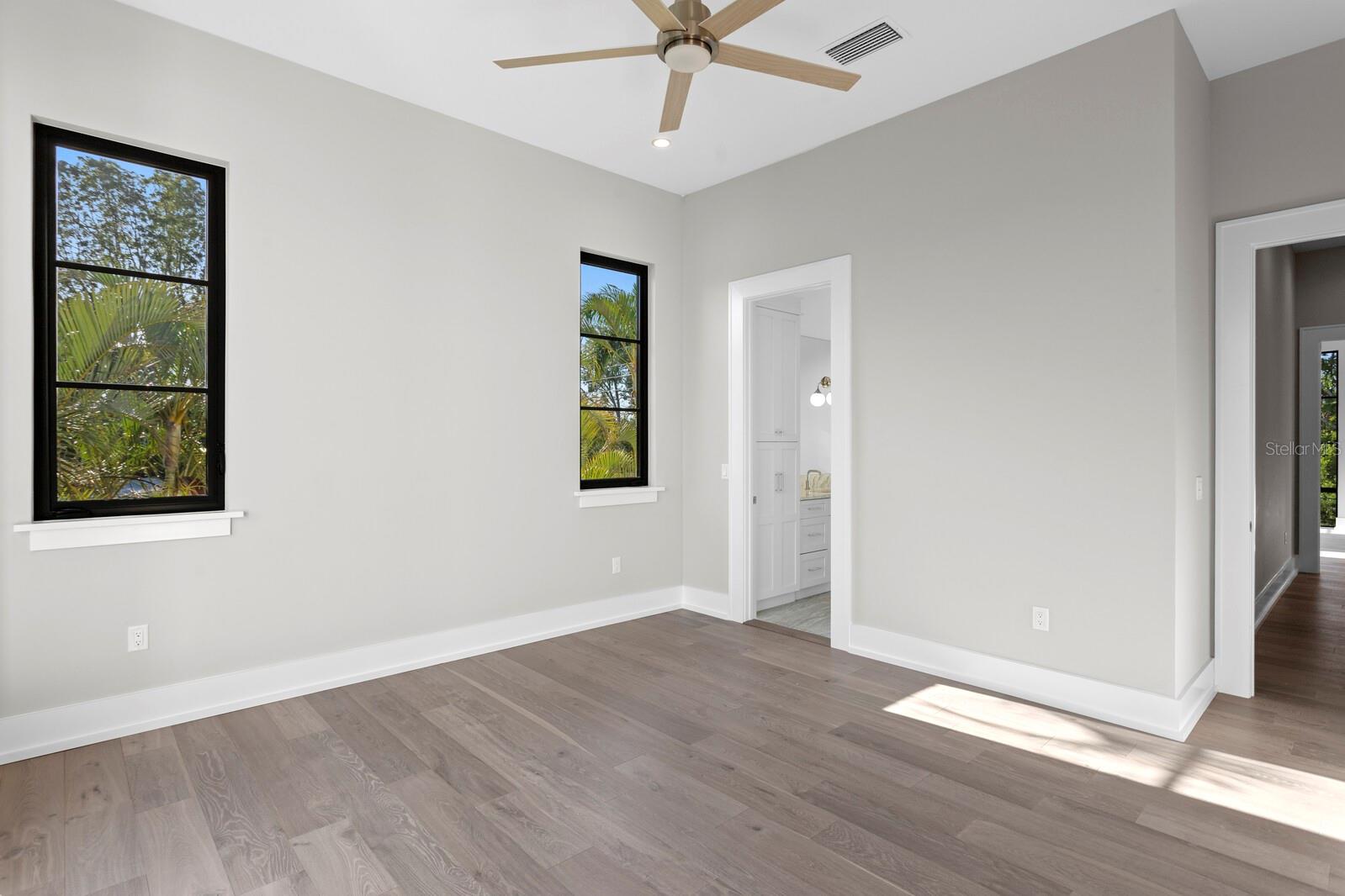 Image 29 of 59 For 337 Coffee Pot Drive Ne