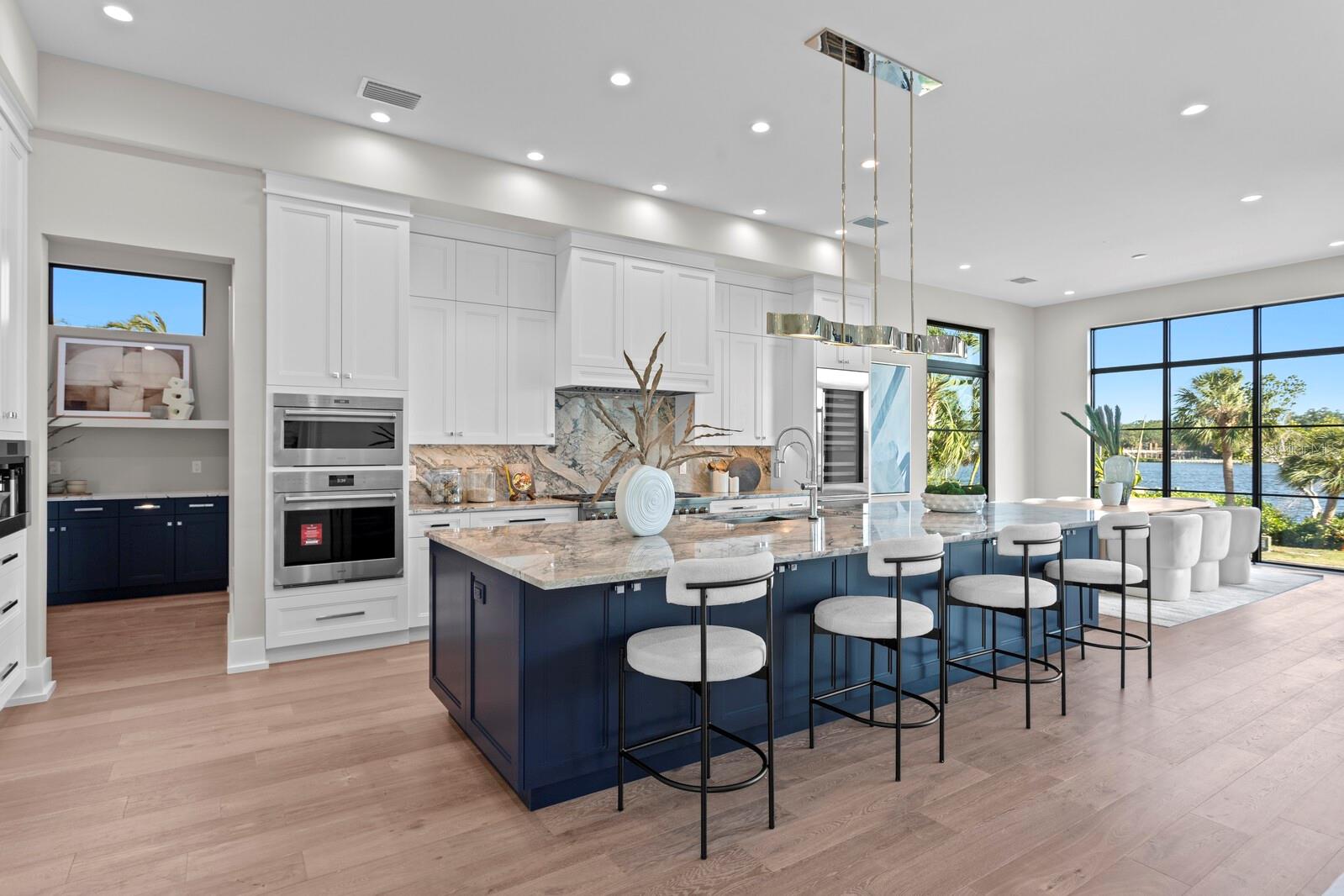 Image 3 of 59 For 337 Coffee Pot Drive Ne