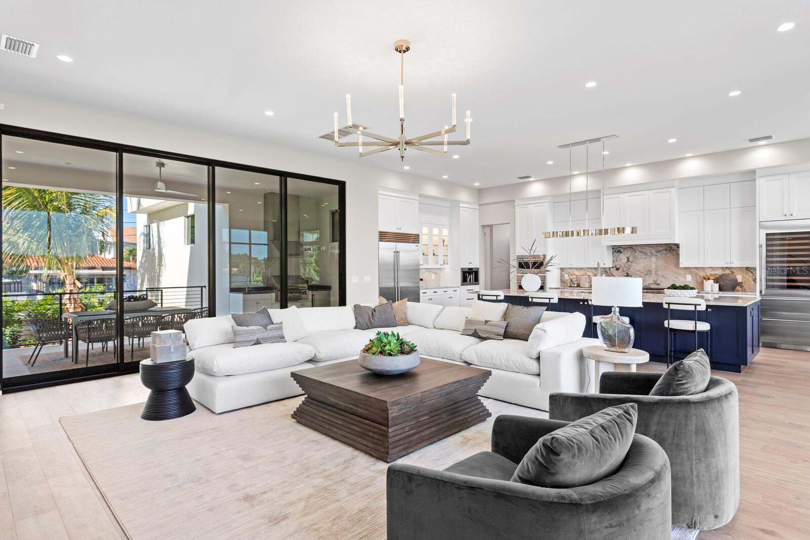 Image 9 of 59 For 337 Coffee Pot Drive Ne