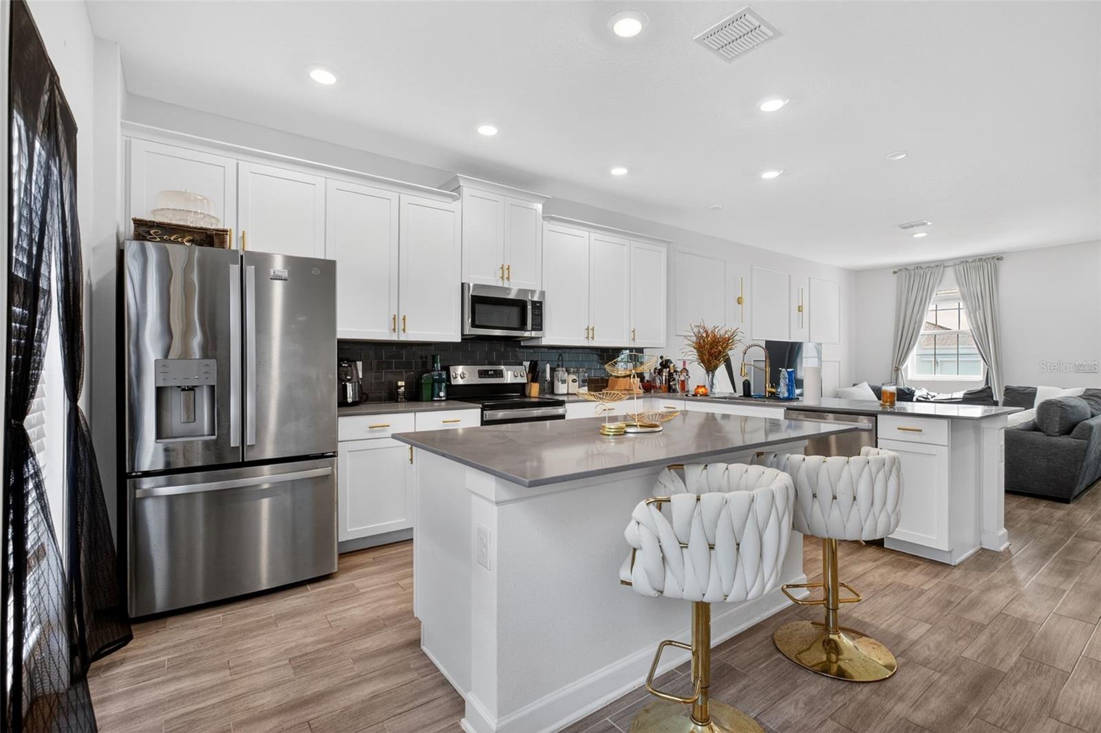 Image 10 of 32 For 3025 Ella Way