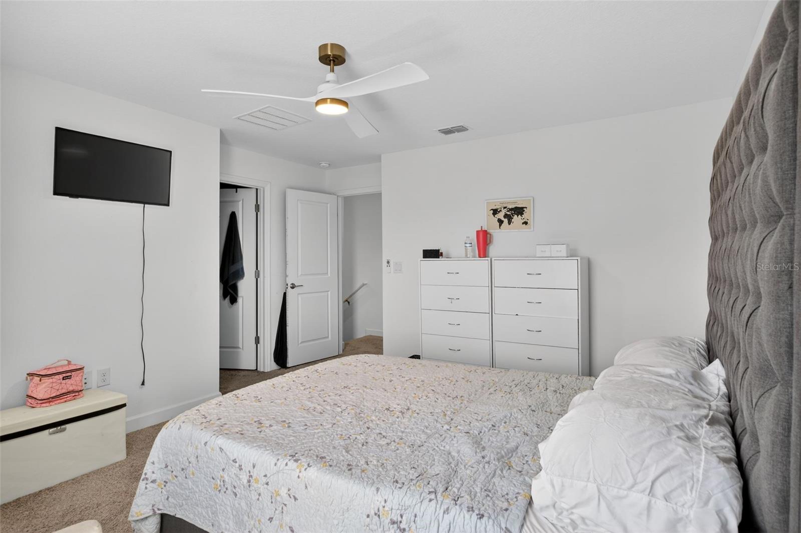 Image 16 of 32 For 3025 Ella Way