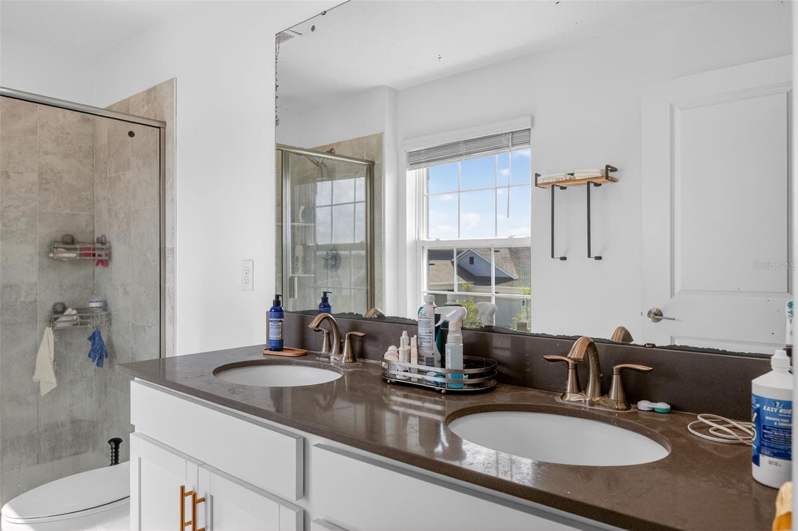 Image 17 of 32 For 3025 Ella Way