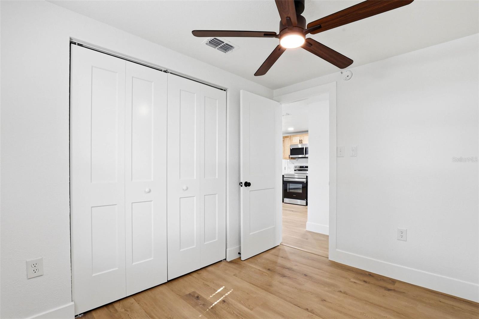 Image 19 of 38 For 3207 Dodge Street