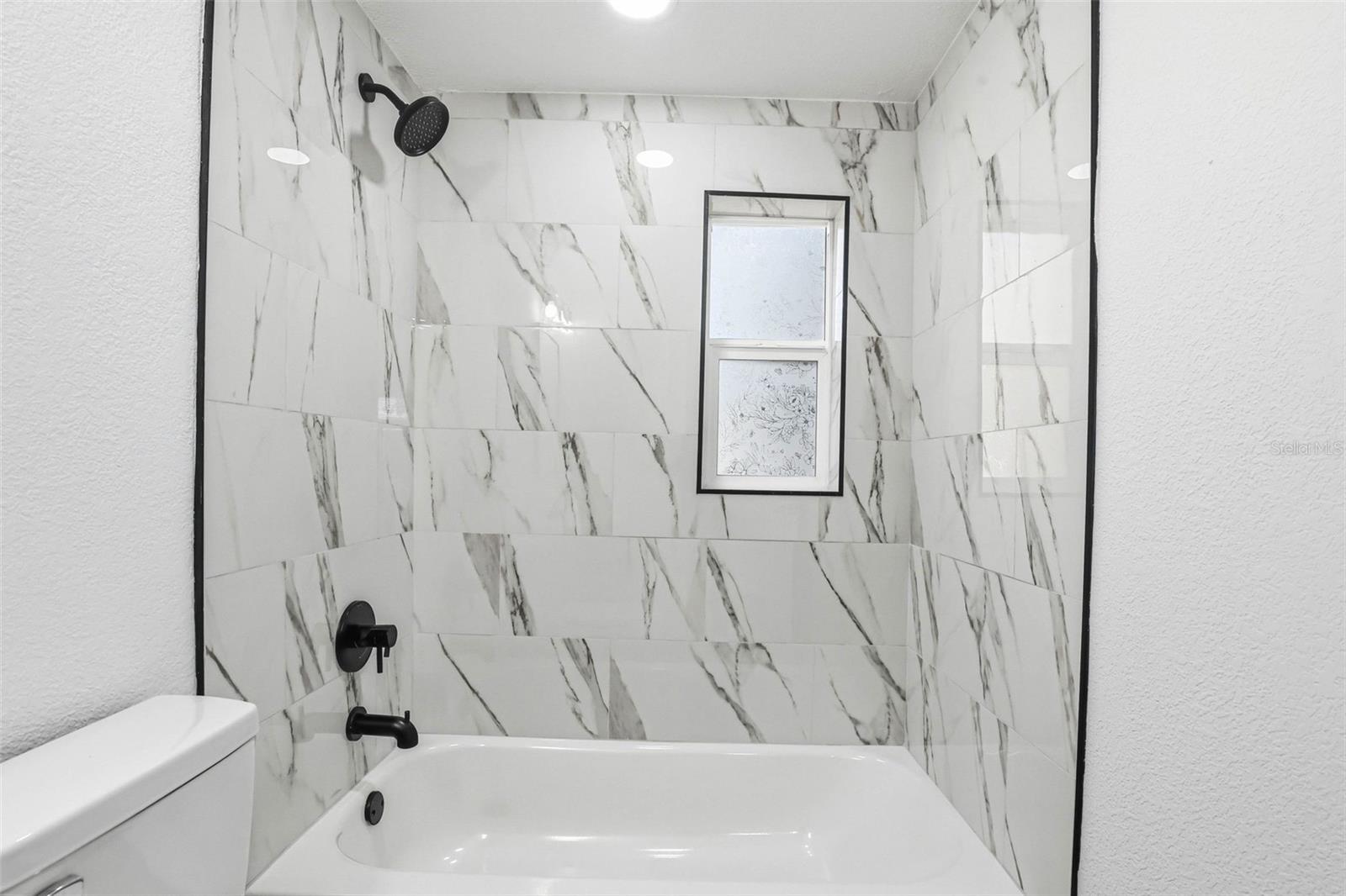 Image 21 of 38 For 3207 Dodge Street