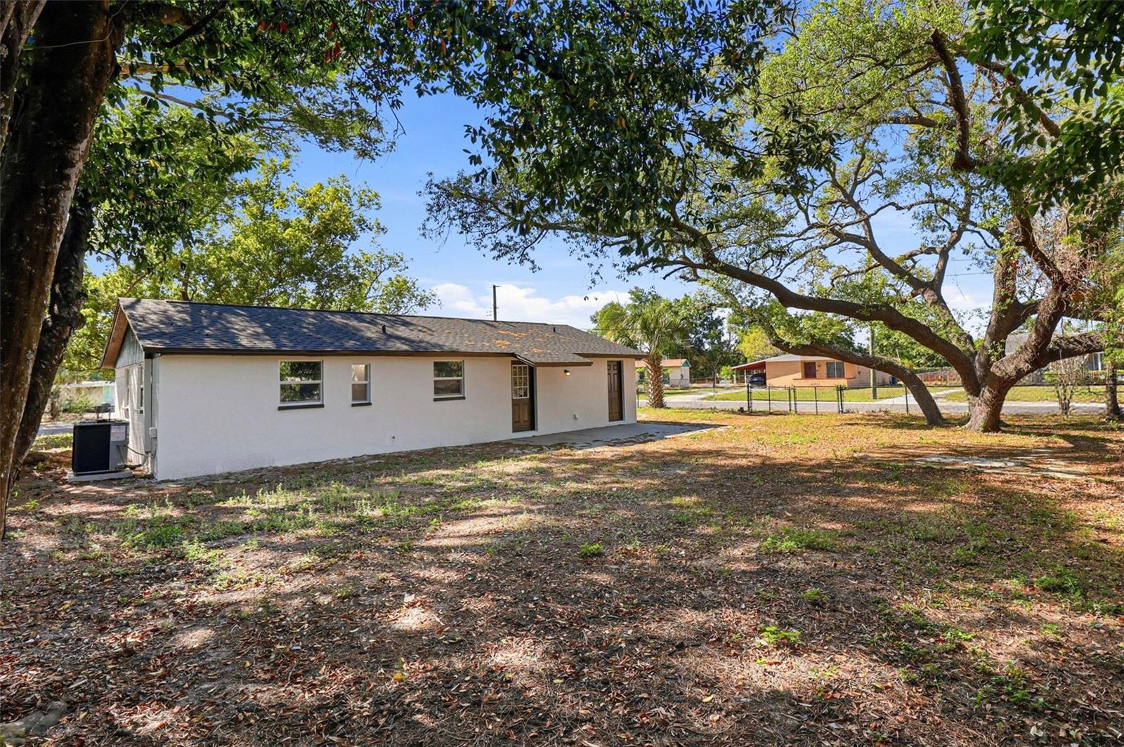 Image 28 of 38 For 3207 Dodge Street