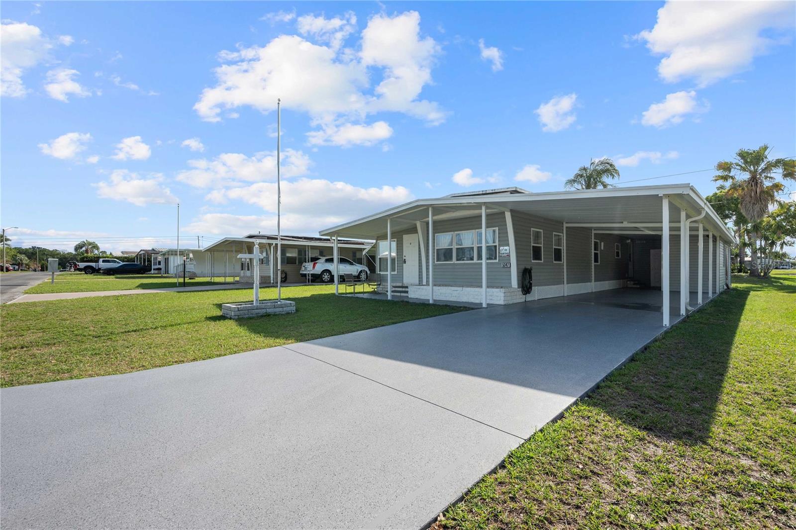 Image 3 of 33 For 5347 Betty Street