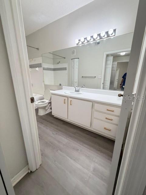 Image 5 of 8 For 5620 Pinnacle Heights Circle 202