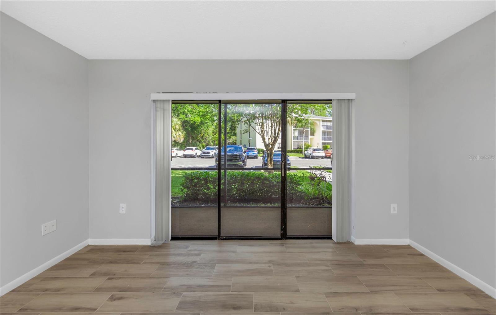 Image 12 of 52 For 3166 Lake Pine Way S H1