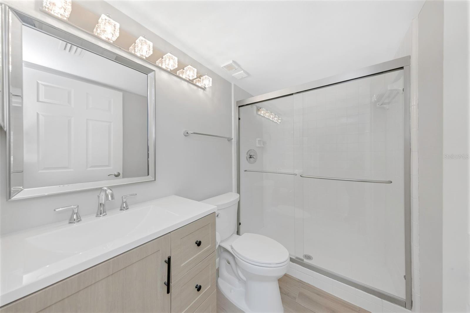 Image 22 of 52 For 3166 Lake Pine Way S H1