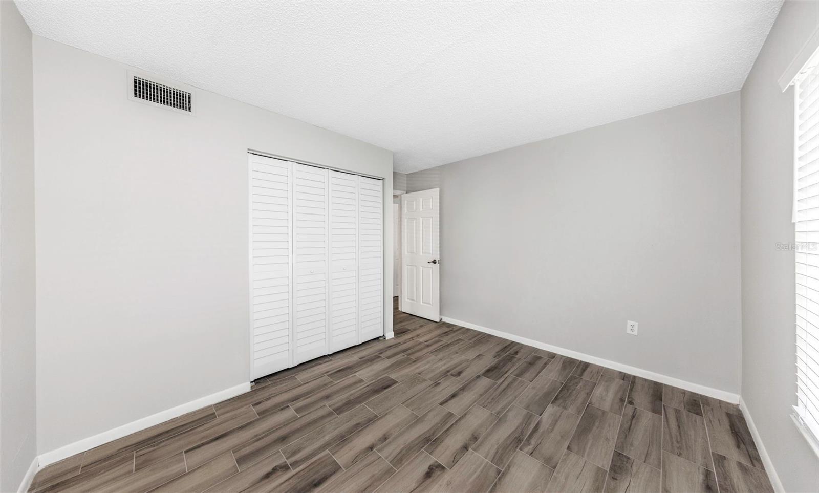 Image 26 of 52 For 3166 Lake Pine Way S H1