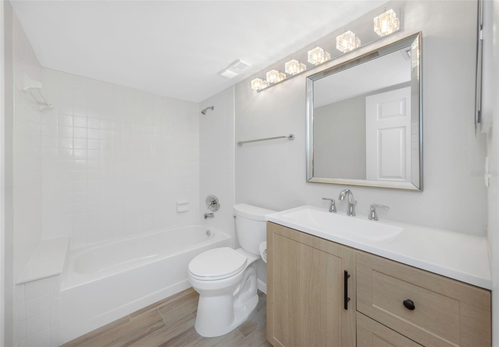 Image 29 of 52 For 3166 Lake Pine Way S H1