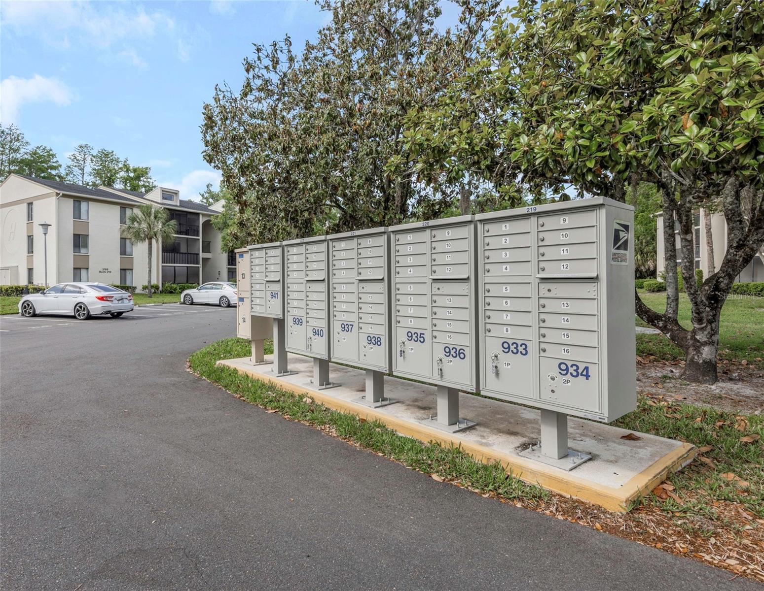 Image 37 of 52 For 3166 Lake Pine Way S H1