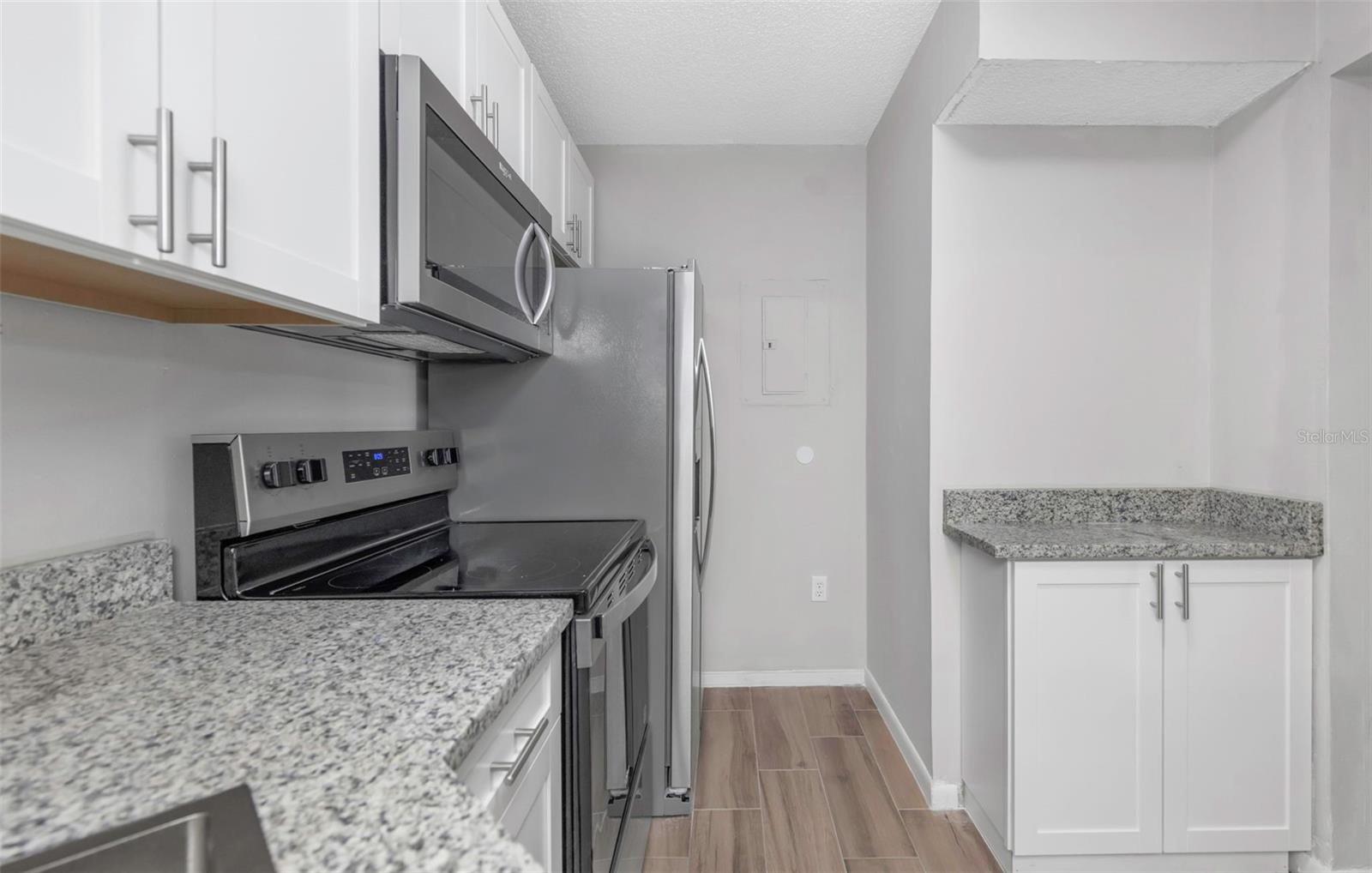 Image 7 of 52 For 3166 Lake Pine Way S H1