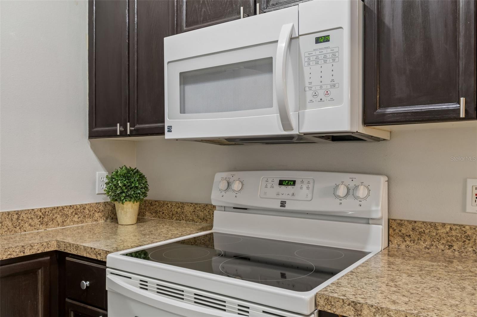 Image 11 of 61 For 1050 Starkey Rd  207